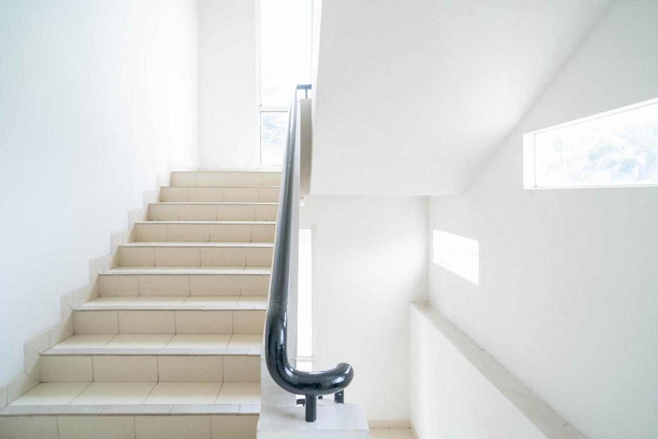 Cicayur Mroom Residence Near Umn Gading Serpong Redpartner מראה חיצוני תמונה